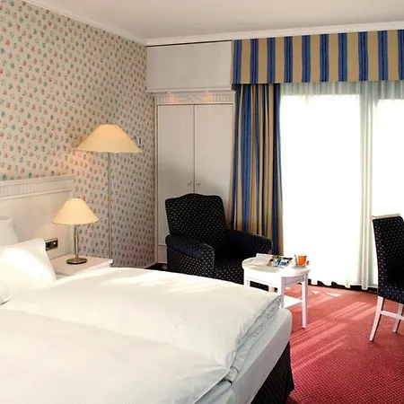 Hotel Nh 4*